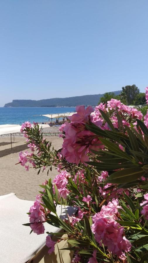 Ugur Beach Hotel Кемер Экстерьер фото